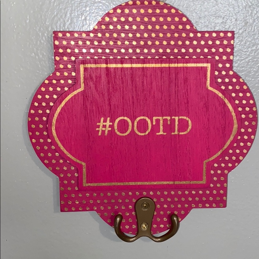 wall jewelry organizer